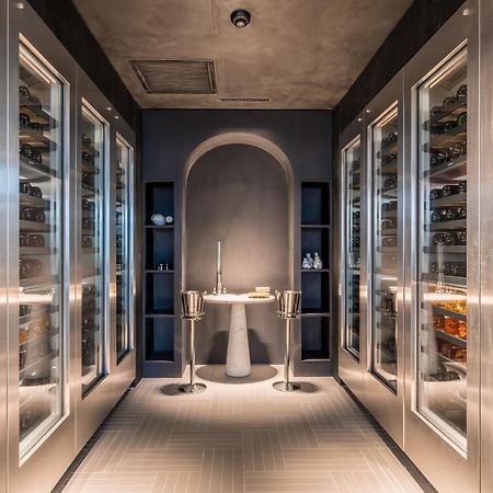 Hotel Monograph Freedom Square Tbilisi Exterior foto Wine cellar